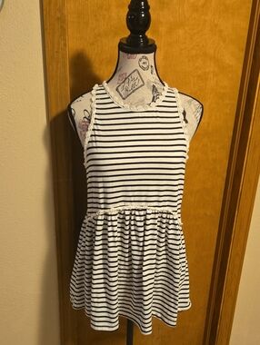 POL Striped Black And White Stripe Sleeveless Top With Back Zipper